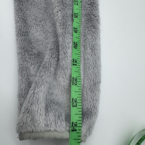 The North Face Light Gray Women’s Cozy Gorpcore Teddy Fleece Jacket, XS - Picture 13 of 14
